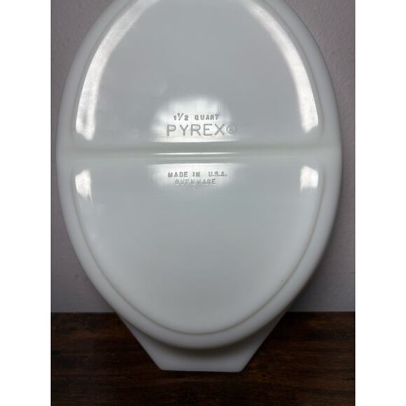 Vintage 60s Pyrex Town and Country Casserole Divided Dish 1.5 QT with Lid - Picture 10 of 12